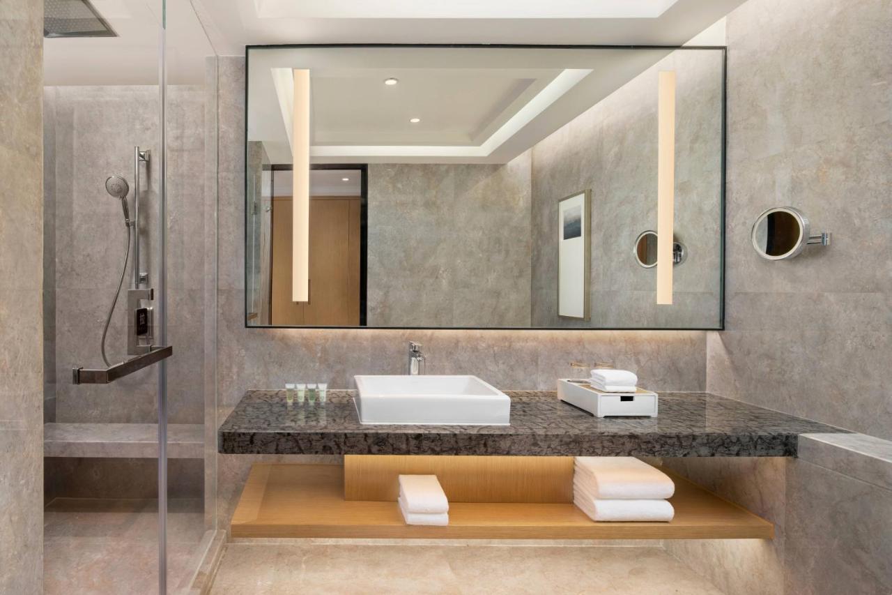Courtyard By Marriott Hangzhou West Exterior photo